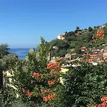 La Casetta Vista Mare Апартаменты *